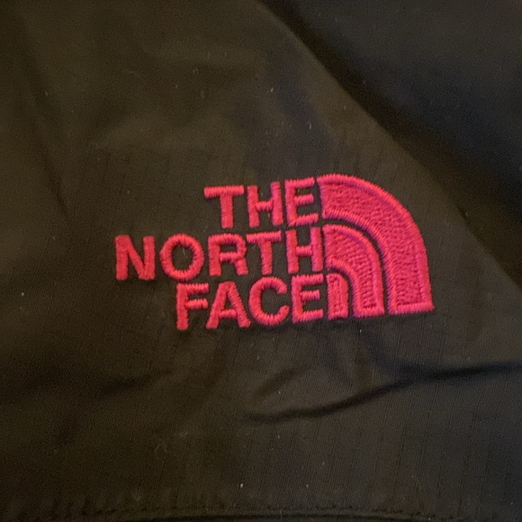 Girls Black/Pink North Face raincoat XL(18) - Picture 2 of 9